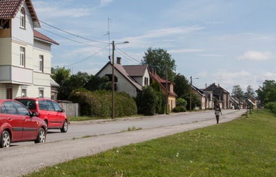 Postcard, Viljandi, Tartu tn, after crossing Aasa Street rephoto
