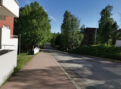 Pasila Länsi-Pasila.  Vasemmalla Maistraatinkatu 5.  Oikealla Maistraatinkatu 4. rephoto