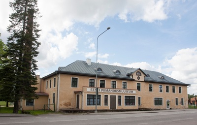 Imavere ühispiimatalituse hoone ja transport rephoto