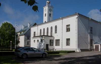 Viljandi raekoda, hoone vaade. Arhitekt Johannes Fuks, ins Erich Otting rephoto