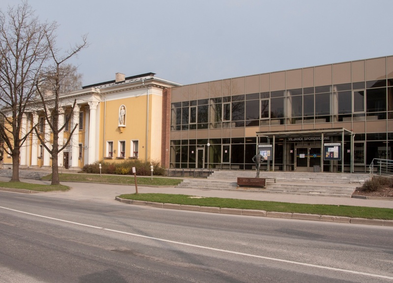 foto, Viljandi, spordihoone, teadete tahvel (reklaamtahvel, valmis 1975)), 1975, foto E. Veliste rephoto