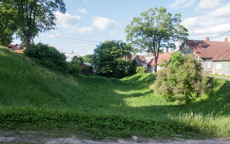 foto, Viljandi, Oru tn (paremal), vallikraav, spordiväljak 1960 rephoto