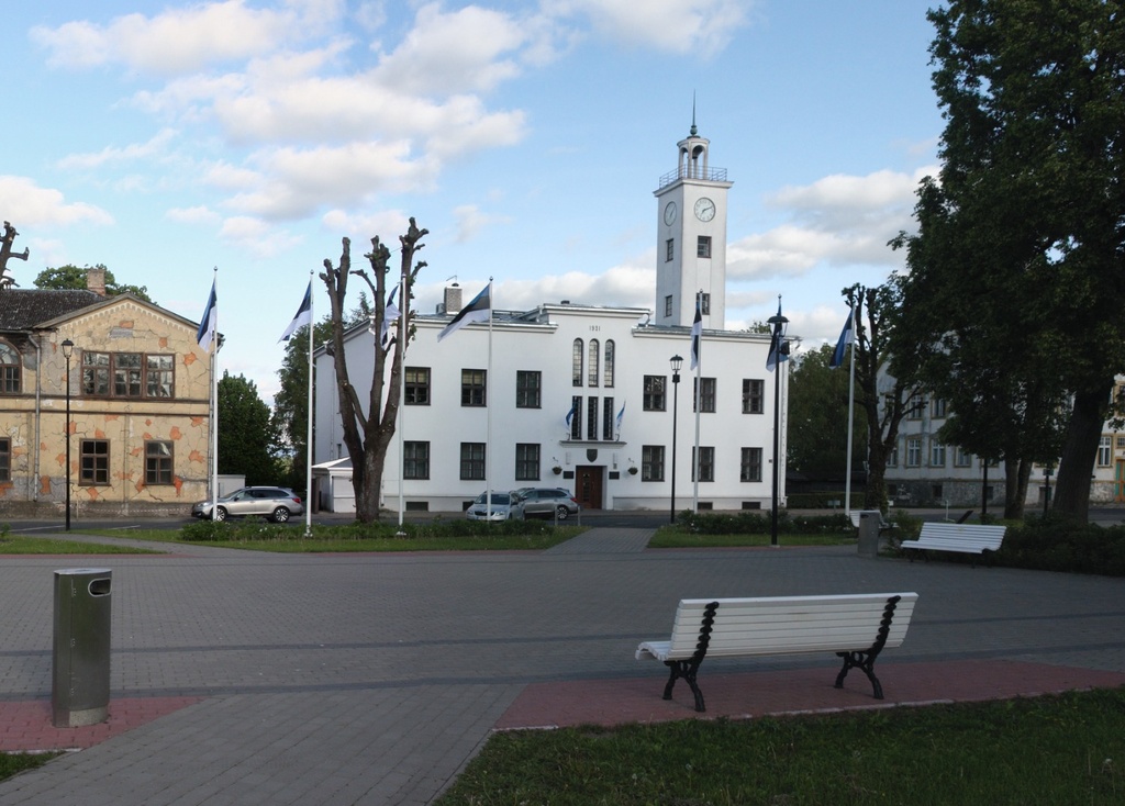 foto, Viljandi, Linnaväljak, raekoda, u 1960, foto A. Kiisla? rephoto