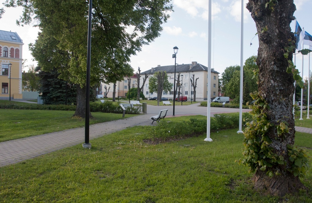 foto Viljandi taastamistööd, raekoja esine plats, 1946 foto T. Parri rephoto