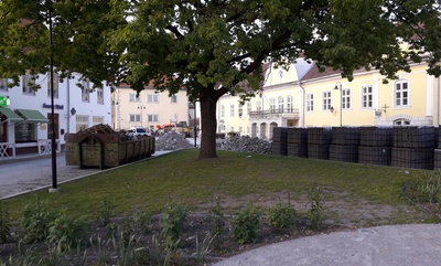 Placement of the cornerstone of the monument pillar dedicated to the rebellion of Saaremaa in the former pillar of the memorial pillar of the fallen in the War of Liberty: military personnel are saluteering rephoto