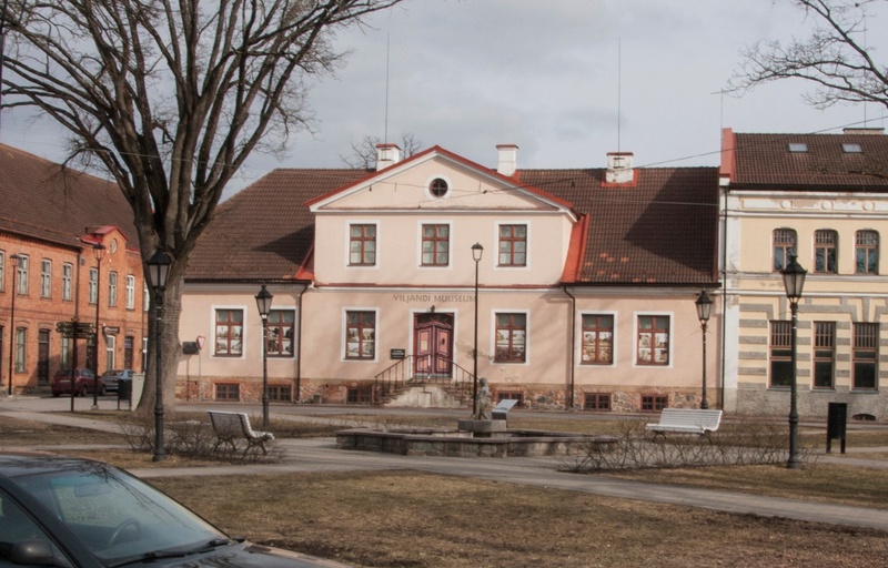fotopostkaart, Viljandi, Laidoneri plats, apteek, 1934, foto T. Parri rephoto