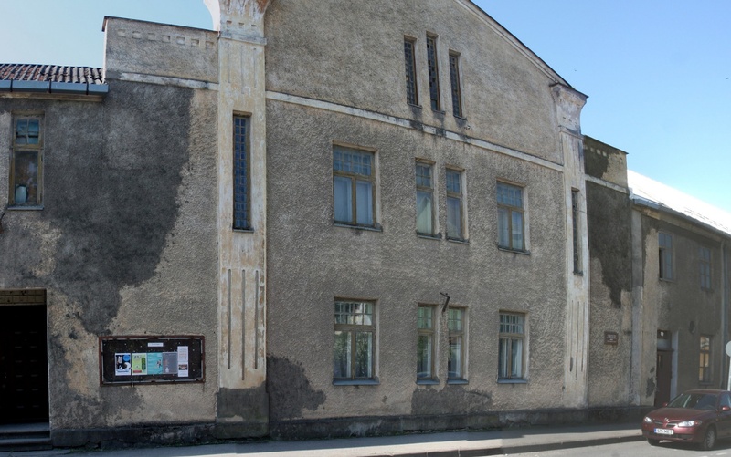 foto albumis, Viljandi, seltsi Koit hoone, Jakobsoni tn, u 1915, foto J. Riet rephoto