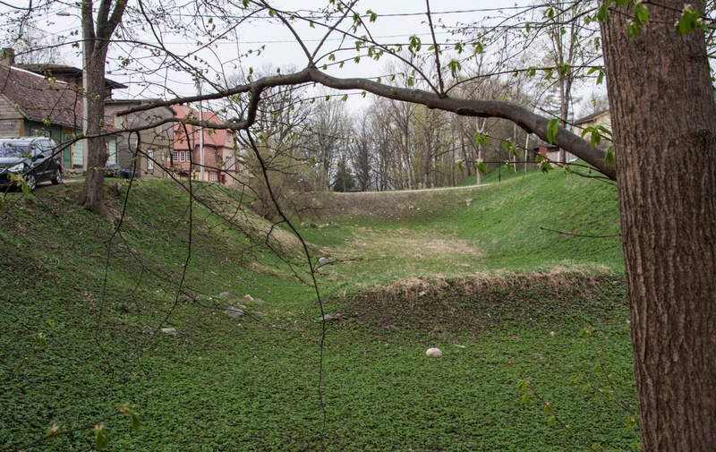 foto, Viljandi, Oru tn, vallikraav, spordiväljak, taga Trepimägi u 1960 rephoto