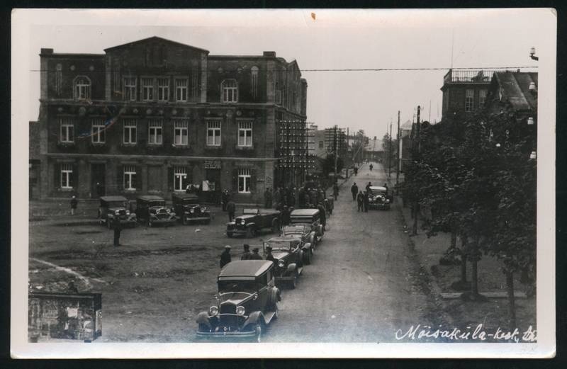 Postcard, Mõisaküla, Central Street, many cars
