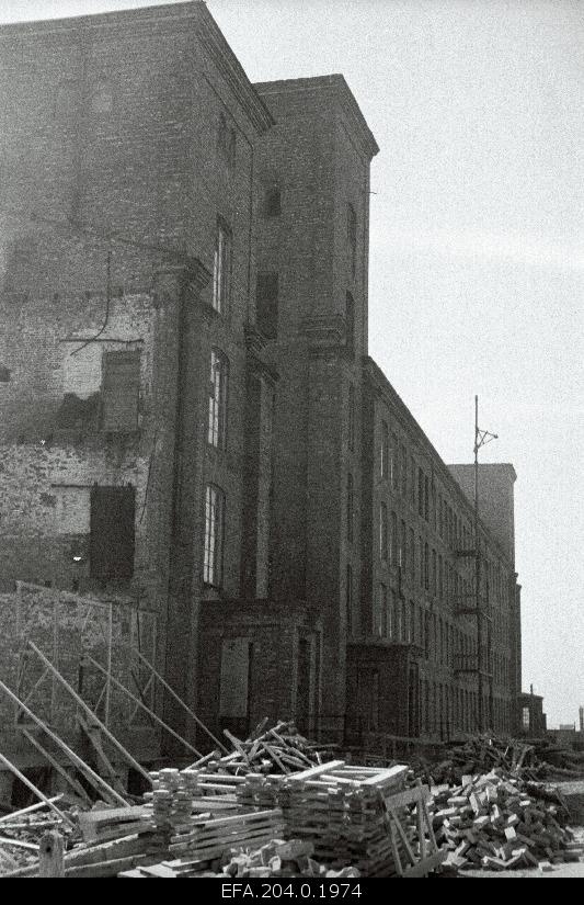 Construction of the Baltic Manufactur Knitting Department.