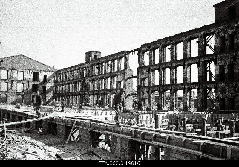 Reconstruction of the Baltic Manufactory building of the combin.