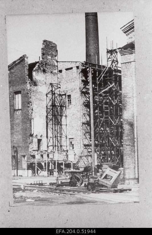 Cotton combining Baltic Manufactory restored boiler.