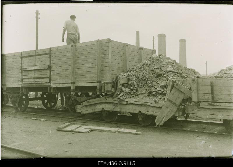 Cement factory Port-Kunda wagons.