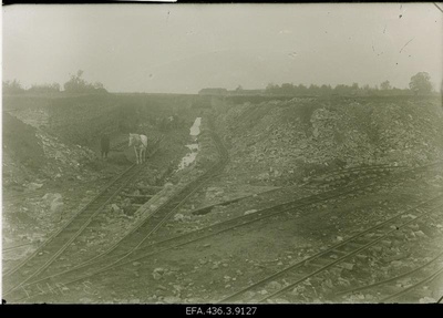 Port-Kunda Catering Career of the Cement Factory.  duplicate photo