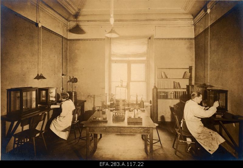 Weighing room at the chemical laboratory of Tallinn Tehnika.