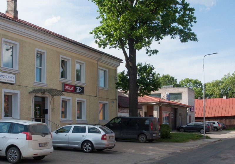 foto, Viljandi, Koidu tn 13, Tartu konservitehas, Viljandi tsehh, adminhoone, juuli 1981, foto E. Veliste rephoto