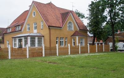foto albumis, Viljandi, Gableri maja, Pikk tn 4, u 1910 foto J. Riet rephoto