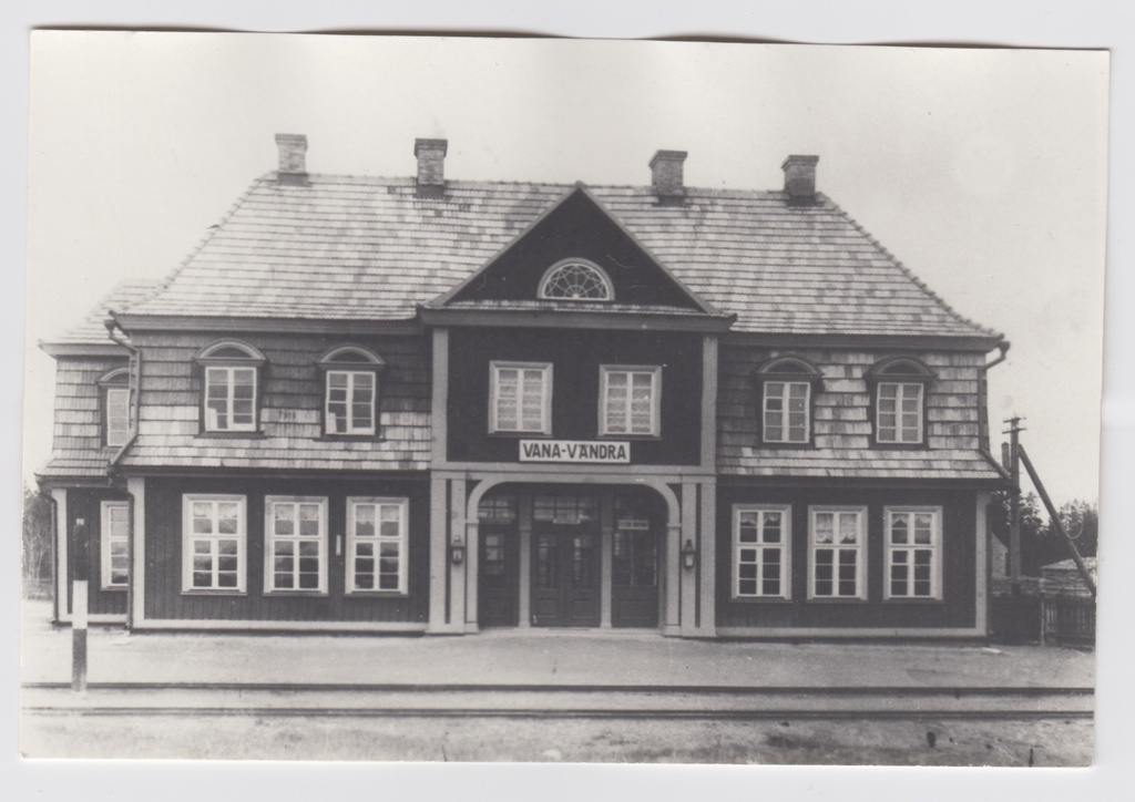 Vana-Vändra station building. Today's Station 4. Original.
