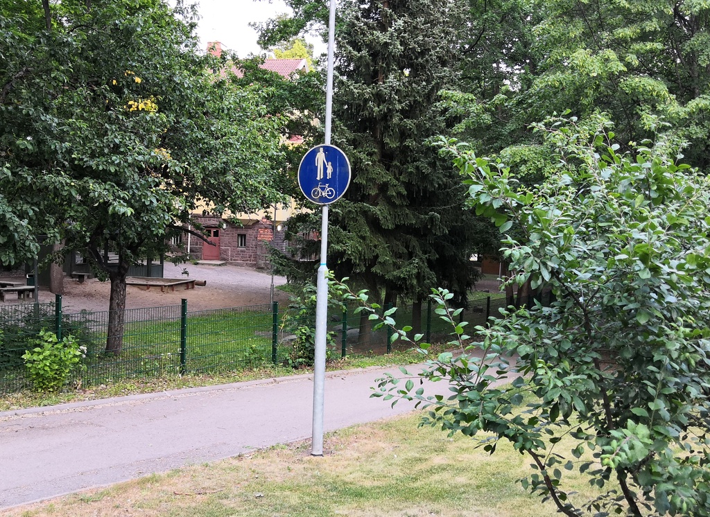 Villa Öller, epävirallisesti villa Maryhill. Erottajantie ( =  Jokipellontie 15 ). Pukinmäki. rephoto