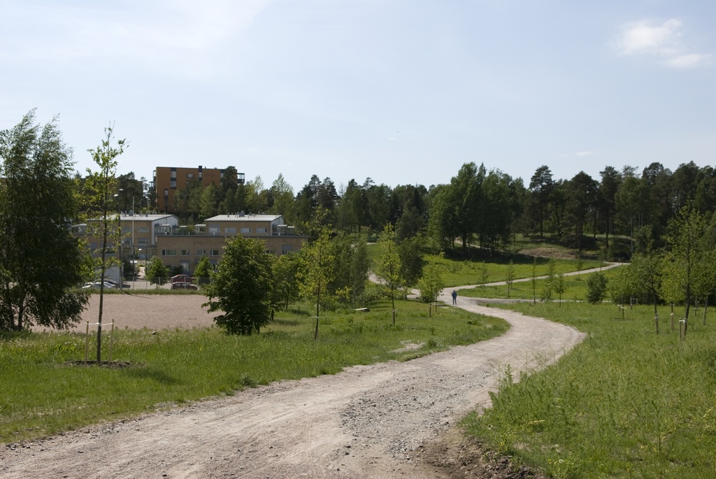 Kurkimäen asuntoalue ja Paukkulanpuisto Mellunkylässä