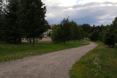 Kurkimäen asuntoalue ja Paukkulanpuisto Mellunkylässä rephoto