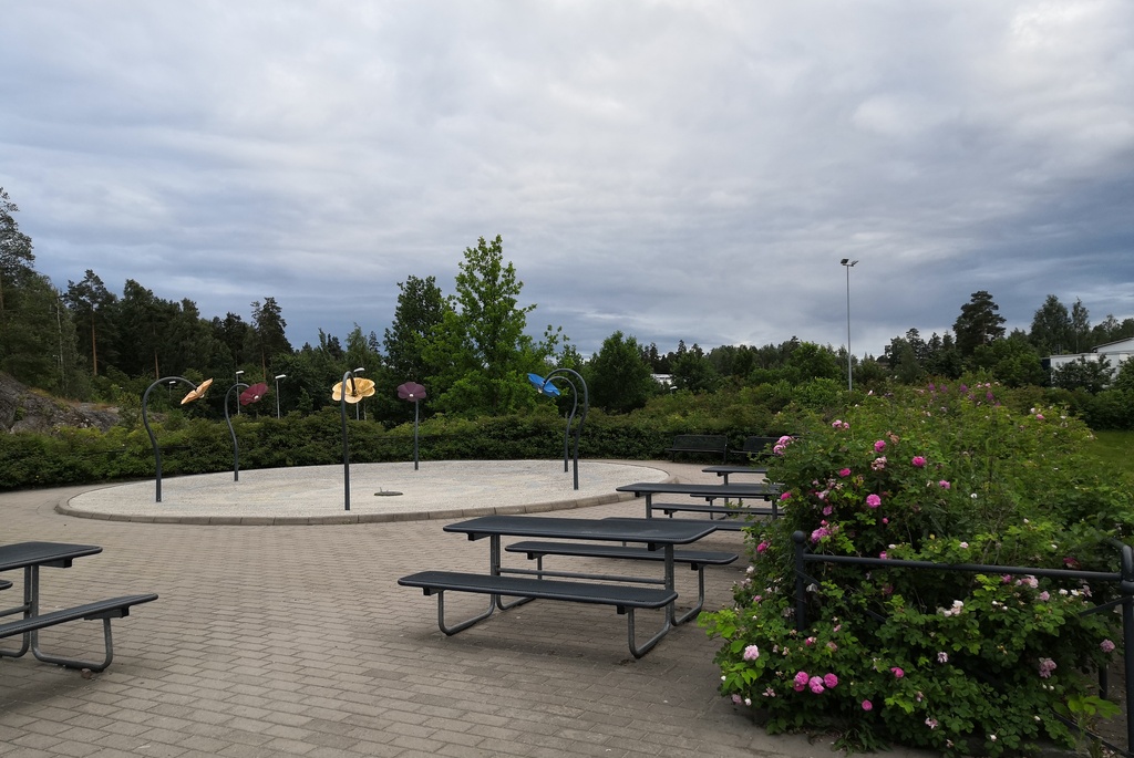 Päiväkoti Kipinäpuistossa, lapsia leikkimässä rephoto