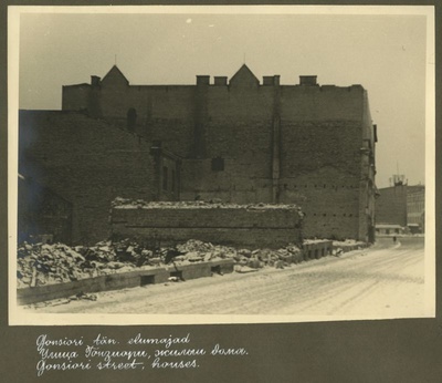 War breaks in Tallinn. Residential buildings, Gonisori tn.  duplicate photo