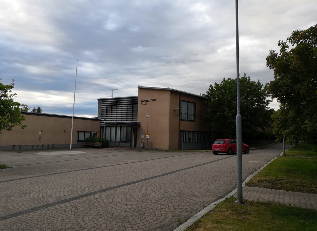 Korttelitalo Nalli Kivikossa. Suunnittelu arkkitehtitoimisto Aarne von Boehm. rephoto