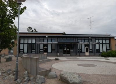 Korttelitalo Nalli Kivikossa. Suunnittelu arkkitehtitoimisto Aarne von Boehm. rephoto