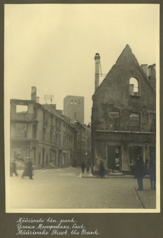 The Bank of the Muüürivahe Street