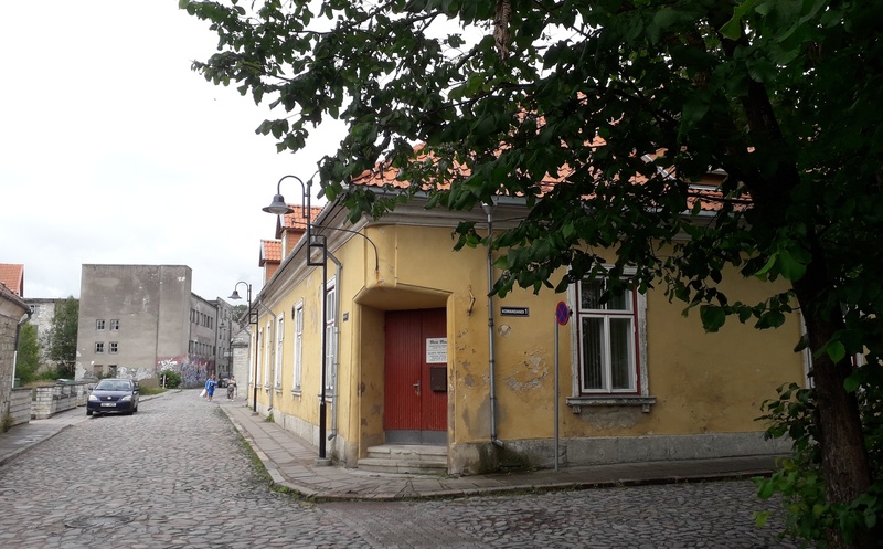Kuressaare merekooli hoone rephoto