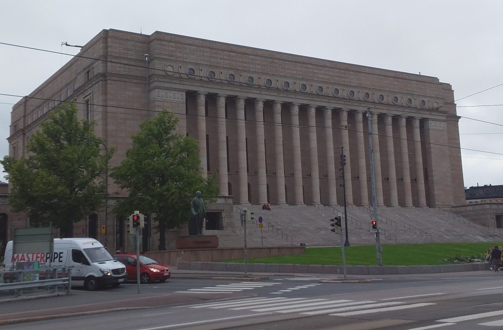 Photo, Students of the Joint School of Paide in the Tour in Finland - Parliament building in 1934 rephoto