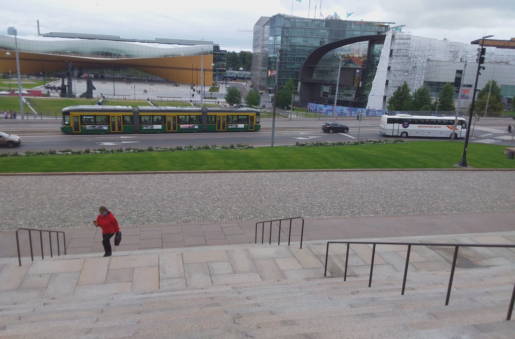 Mannerheimintie 30. Demonstration calling for democracy in High Schools in front of the House of Representatives rephoto