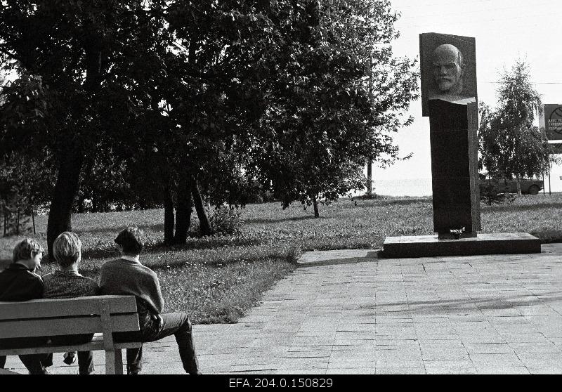 V.I. The memorial of Lenin in Kallastes.