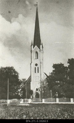 View of the church of Järva-Jaani.  similar photo
