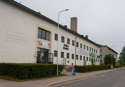 foto, Viljandi, Kaalu tn 9, saun, ehituse lõppjärk, nr 11a korterelamu u 1961 foto Kiisla? Veliste? rephoto