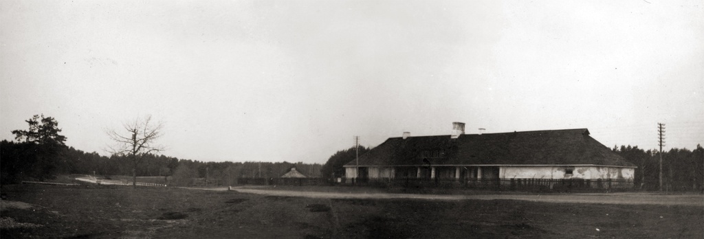 The building of the Liiva Town (Kahala village, Kuusalu) located on the front of the Old-Narva highway rephoto