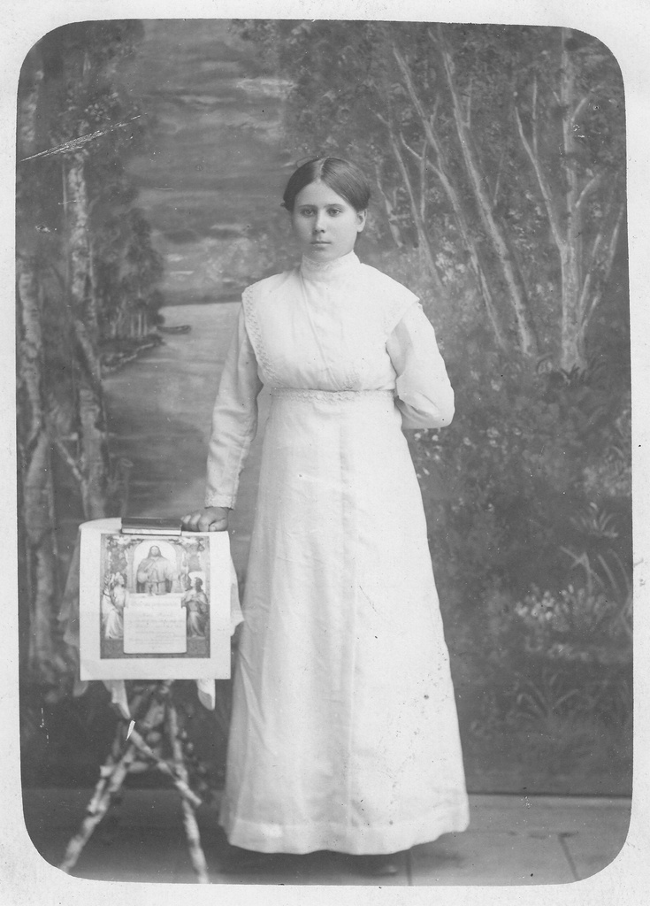 Karksi church leer. Unidentified lady.