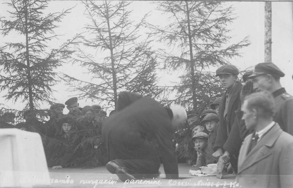 Laying the cornerstone of the Memorial pillar in Karksi-Nuias 06.10.1935