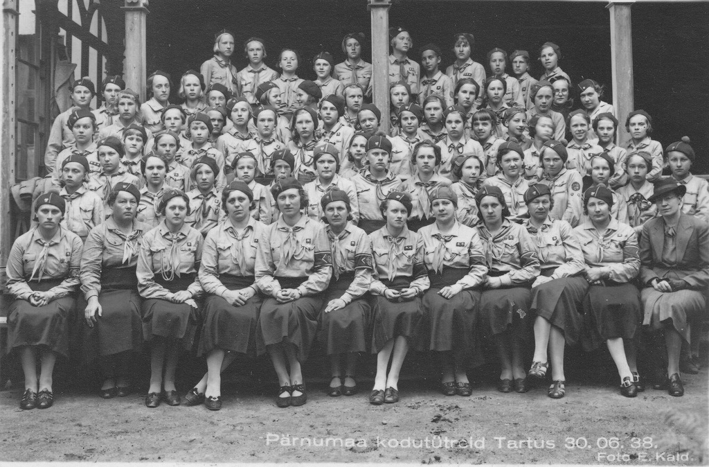 Pärnumaa home girls in Tartu 30.06.1938