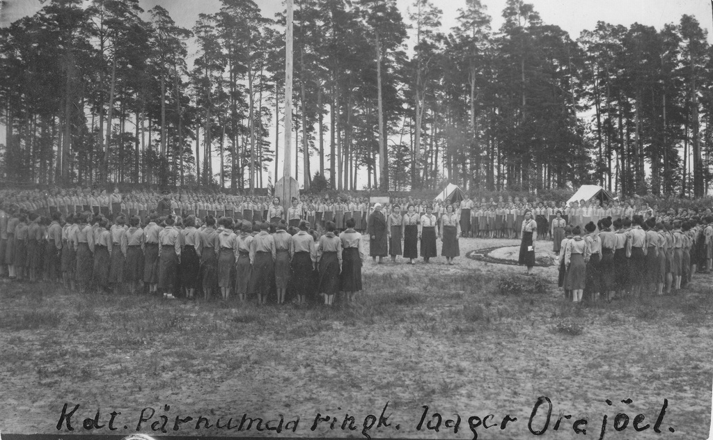 Home Girls in Pärnumaa district camp in Orajõel 1936