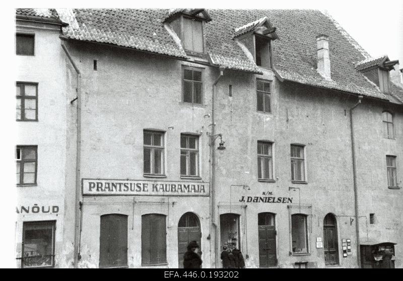 The business of the French Kaubmaja and J. Danielsen.