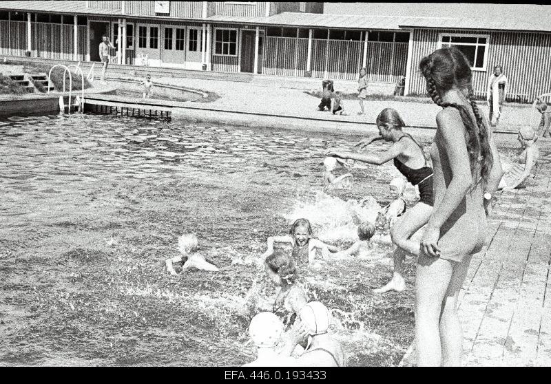 Swimming courses Nõmmel in Mustamäe pool.