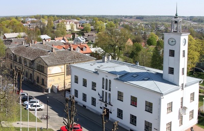 Photo, Viljandi, Raekoda and school (Linnu tn) from water tower, approx. 1925 rephoto