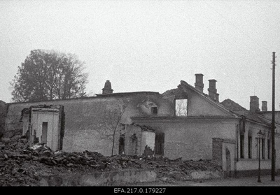 Garden street no. The ruins of 31 and 33 houses.  duplicate photo