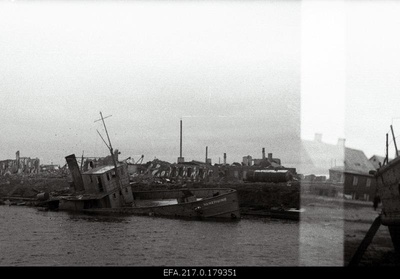 Vanemuine, a ship used by thorough Germans.  duplicate photo