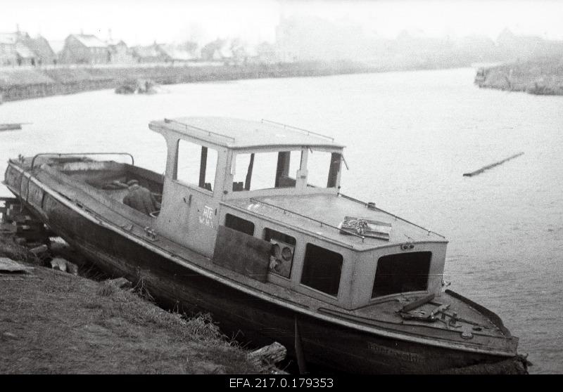 Destroyed ship at Oberwalde at Emajõe.