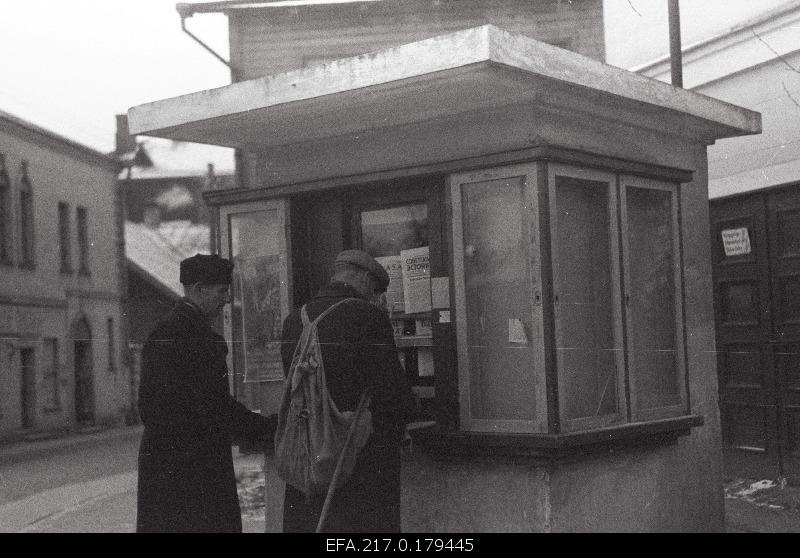 The Ajalehtkiosk at the corner of Heidemann and Kastani Street.