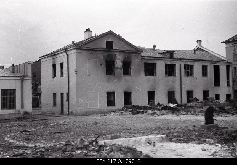 EK(b)P Võru Committee building ruins.
