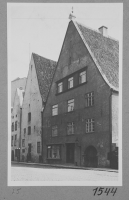 Building group "Three Brothers" Lai tn 38, 40, 42.  duplicate photo